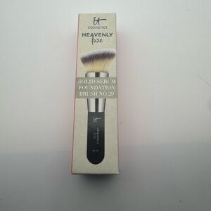 IT Cosmetics Heavenly Luxe Solid Serum Foundation Brush No. 29